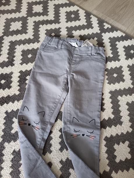 Nohavice s mačiatkami na kolienkách, h&m,116