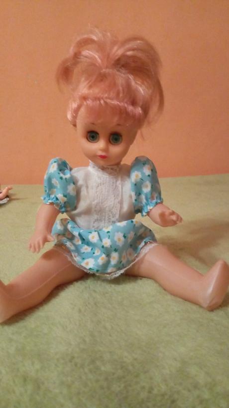 Bábiky + oblečenie darčeky.,