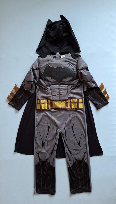 Batman justice league deluxe kostým v.110-116,