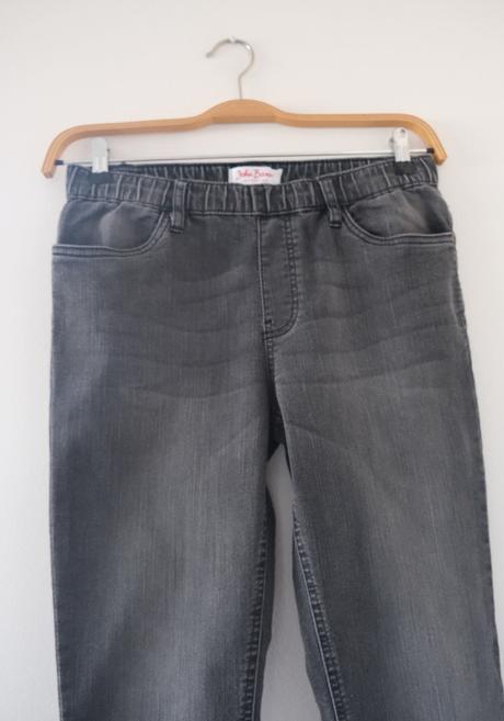 Šedé džínsové legíny, 40