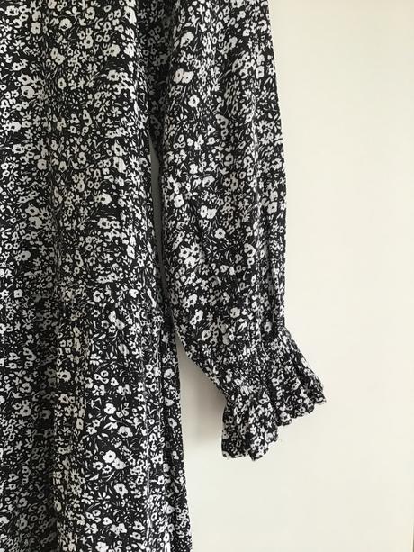 Lahke saty reserved, reserved,152