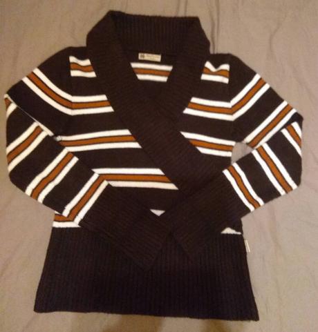 Svetrik s prelozenym golierom vel sedi na 38, 40, 38