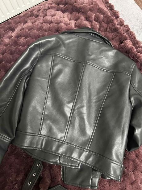 Nosena koženkova bunda veľkosť s, s