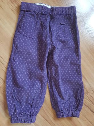 Zaujímavé nohavice, 80