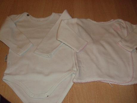 Body, tričko, jemný svetrík, čiapočka, ponožky, 50–62