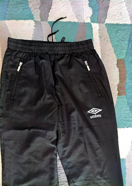 Športové nohavice, umbro,140