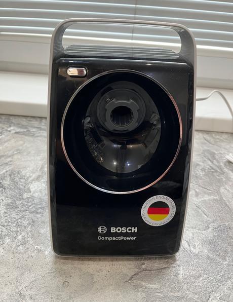 Mlynček na mäso bosch mfw3850b strúhač, odšťavovač, bosch