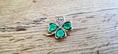 Brošňa štvorlístok 27 x 21 mm, 