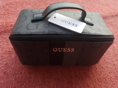 Guess kozmetická taštička, 