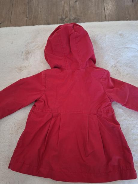 Červená bundicka benetton, benetton,86