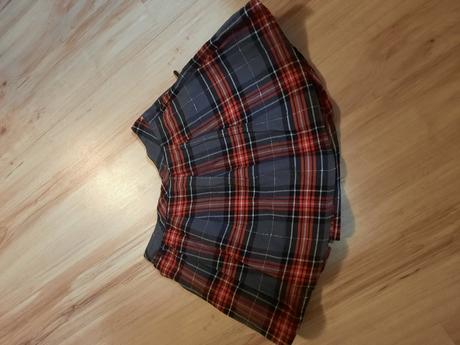 Dievcenska suknicka, dopodopo,104