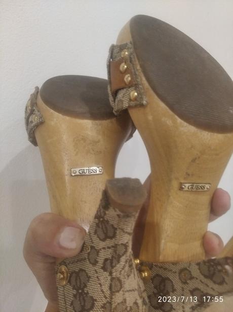 Guess slapky, guess,37