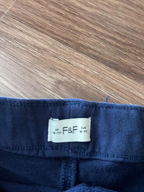 Leginy, f&f,134