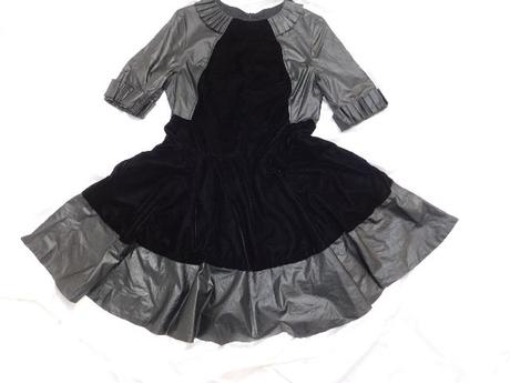 Velmi pekne kvalitne zamatove saty, 36