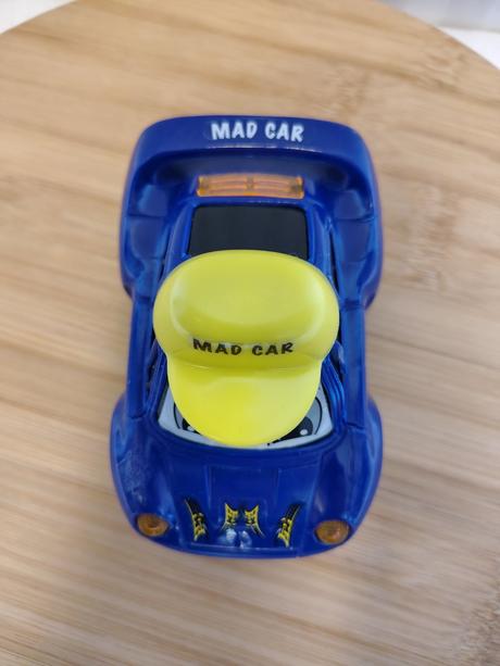 Retro interaktívne autíčko dickie toys mad car, 