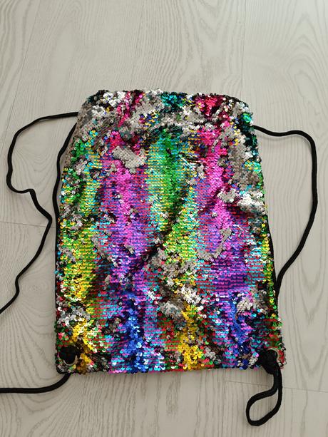 Vrecko s premieňacimi flitrami,