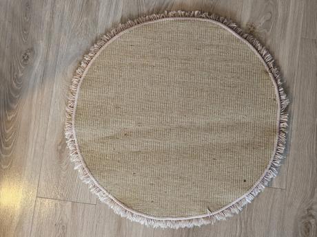 Koberec okruhly,