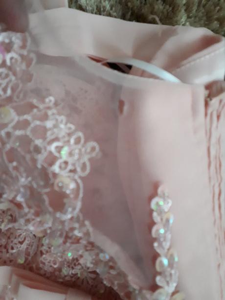 Spoločenské šaty, 40