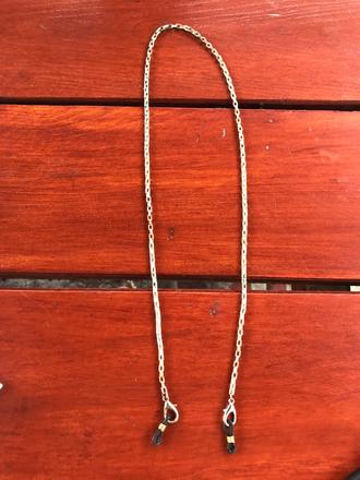 Zlatá retiazka na okuliare,