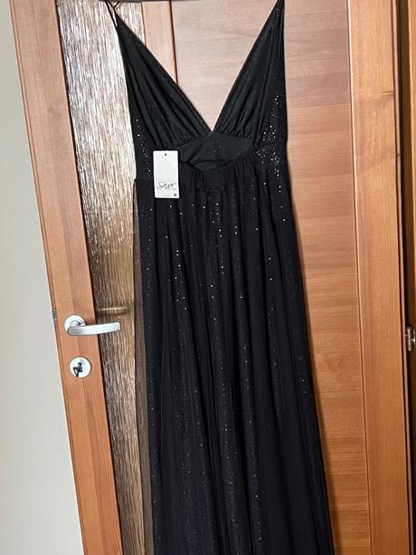 Šaty na príležitosť, s