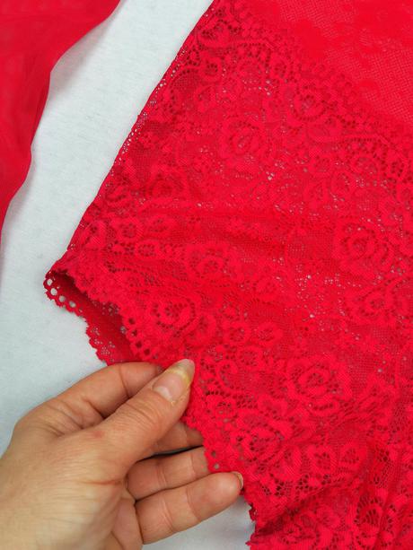 Mint velvet - čipkované body, s