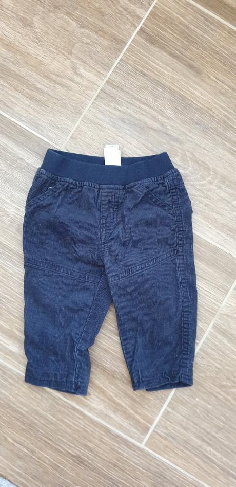 Nohavice č.68, c&a,68