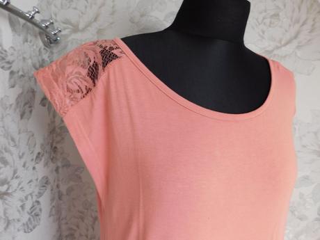 Pekne letne šaty, 38