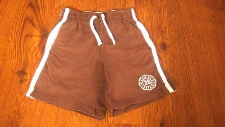 Teplákové kraťasy, 110