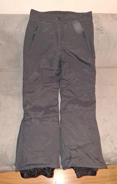 Zimné nohavice tmavošedé, 40