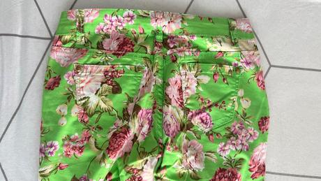 Slimky - skoro nenosené, 158