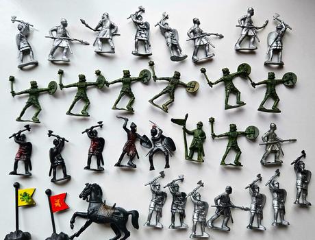 Vojaci figúrky na hranie, 32 ks, 