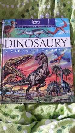 Kniha dinosaury,