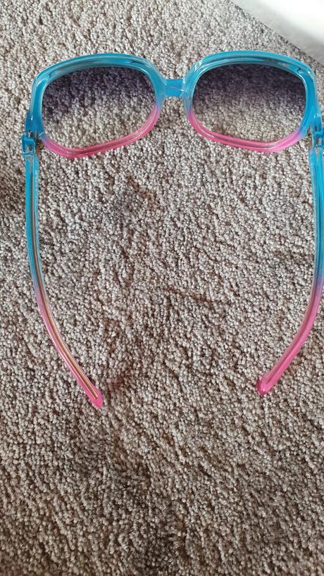 Luxusné slnečné okuliare linda farrow,