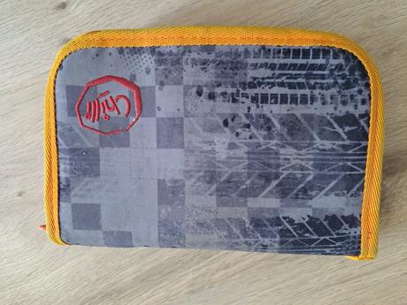 Školská taška a peračník, 