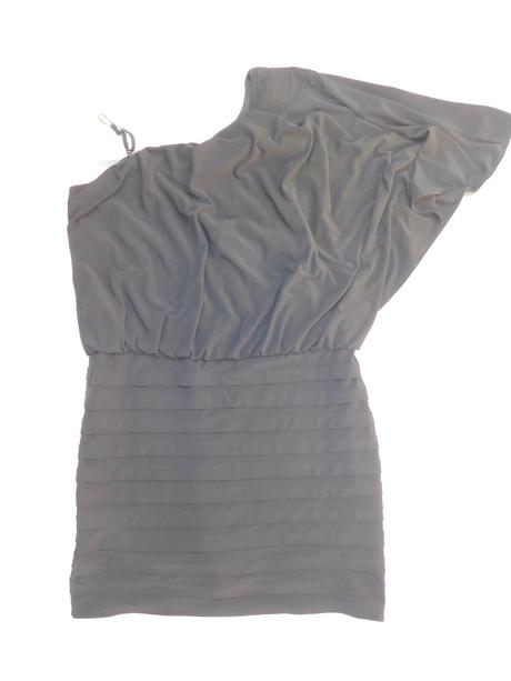 Luxusne pekne šaty, 36