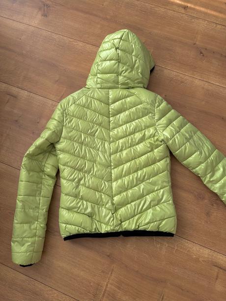 Nenosená bundička, new yorker,s