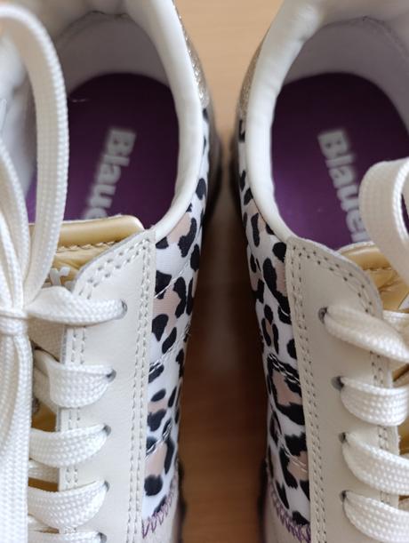 Americké tenisky, 37