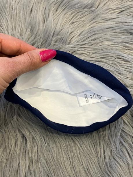 Chlapčenská čiapka bielo tmavomodrá, 68