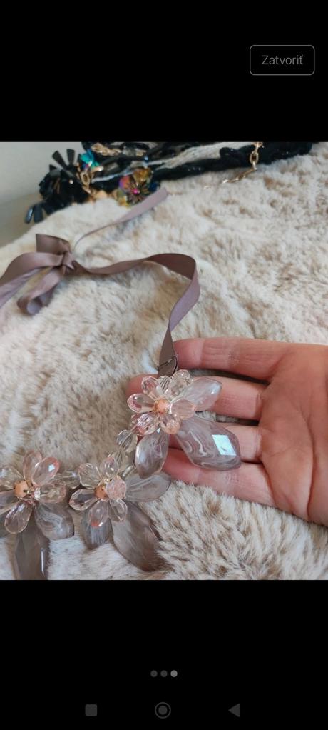 Dámsky náhrdelník, 