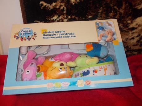 Hudobný kolotoč nad postielku,