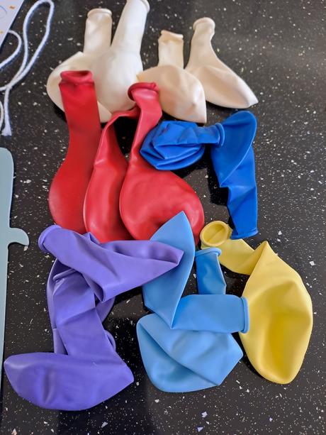 Party výzdoba a doplnky, 