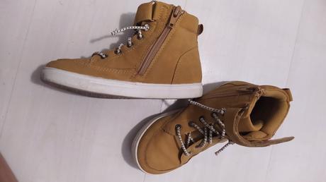 Topanky, reserved,28