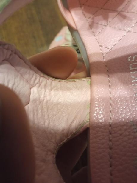 Zajacikove svietiace sandále, 28