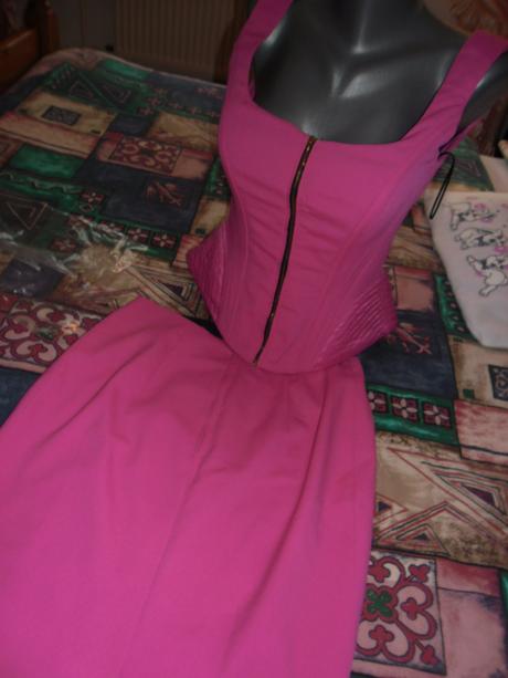 Spoločenský kostým, s