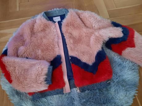 Úžasná bunda guess, guess,164