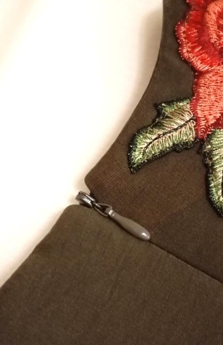 Olivové šaty s nášivkou kvetov, h&m,xs