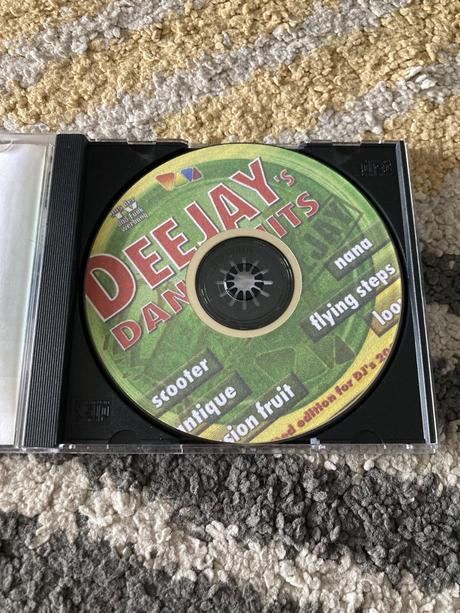 Deejays dance hits cd, 