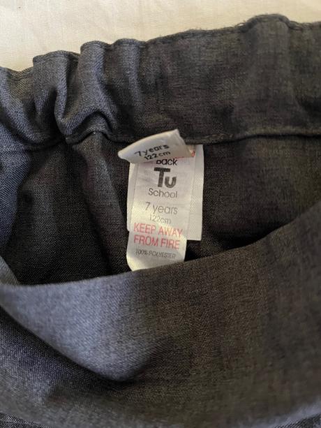 Tu sivá skladaná sukňa vel.122, tu,122