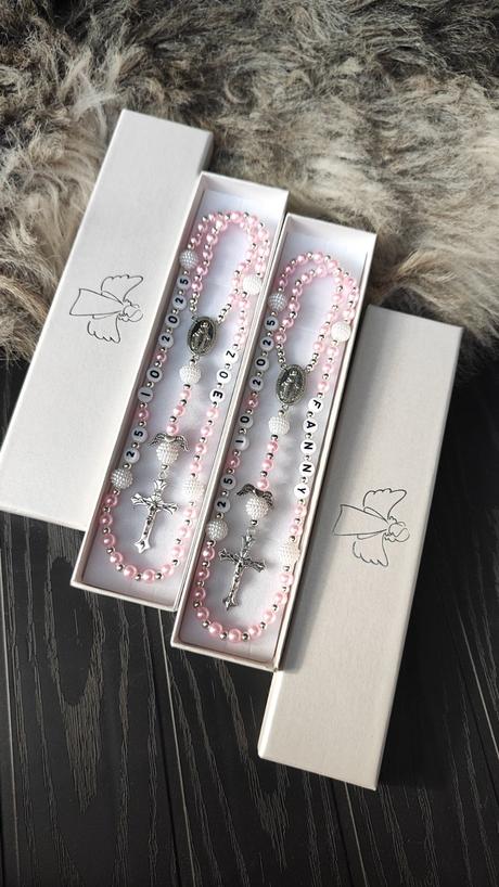 Ruženec s menom a dátumom, 