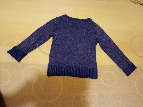 Tenký trblietavý pulóver, 104